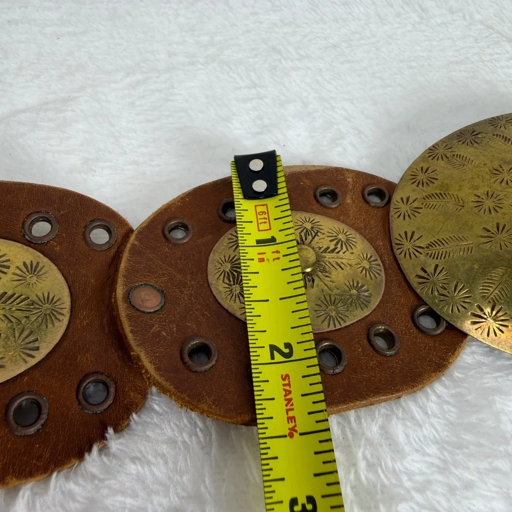 VTG Brown L‎ Leather Link Belt Brass Etched Medallion Oversized Buckle Boho